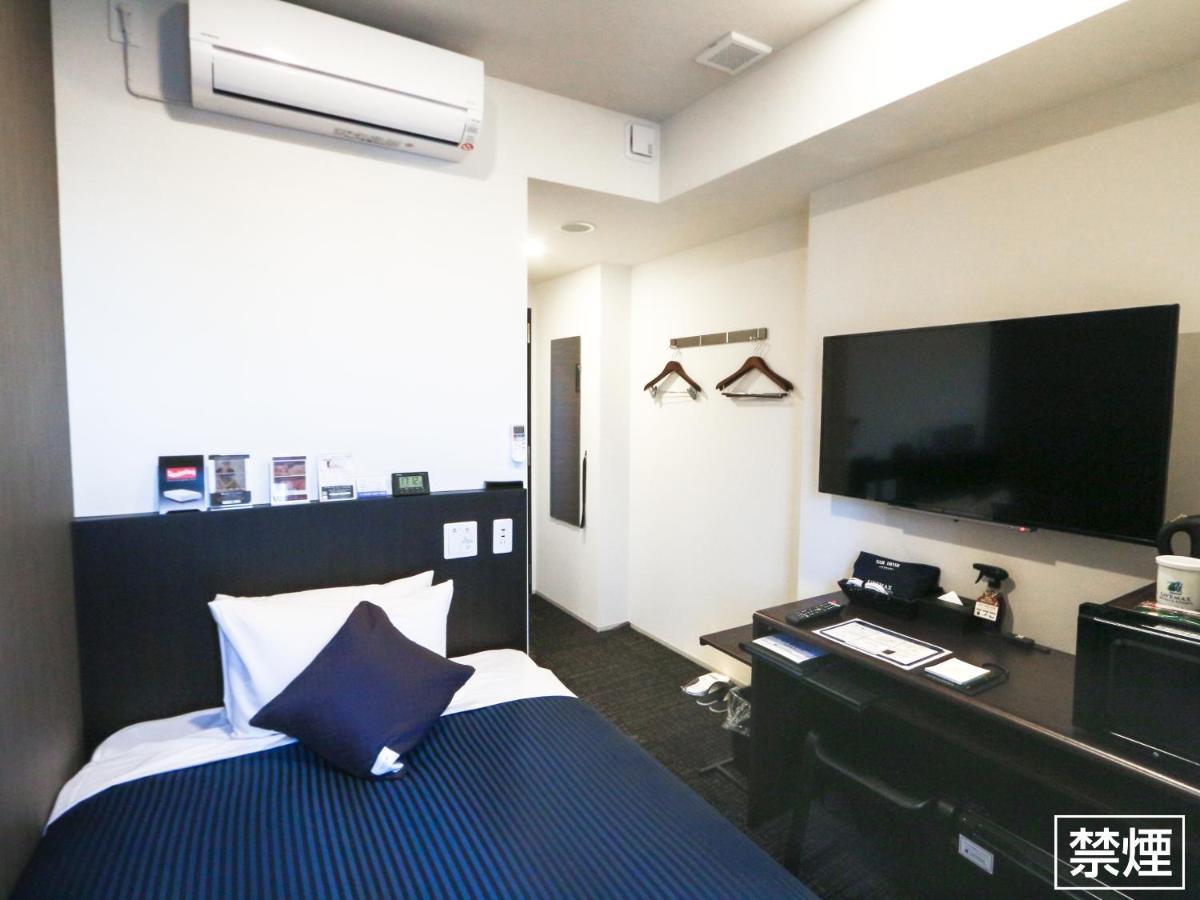 Hotel Livemax Yokohama Stadium Mae Luaran gambar