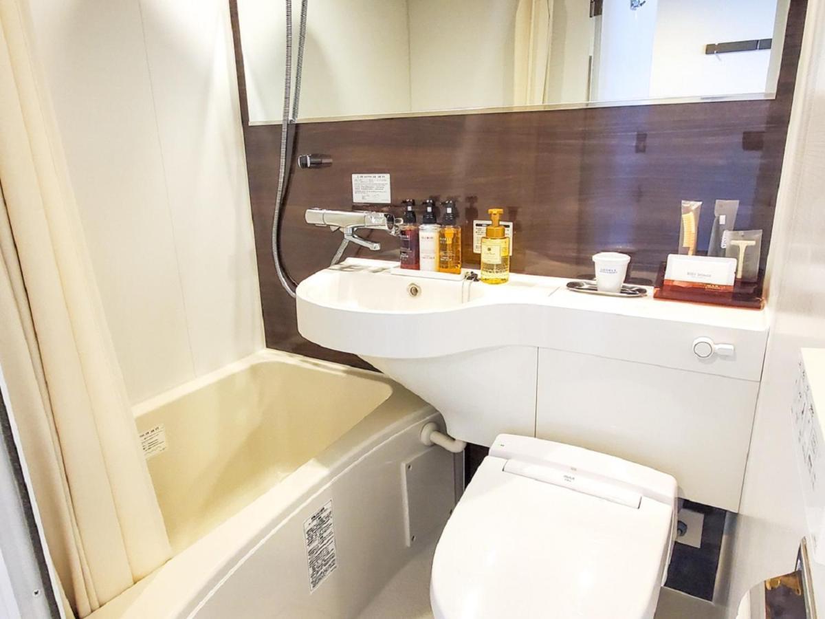 Hotel Livemax Yokohama Stadium Mae Luaran gambar